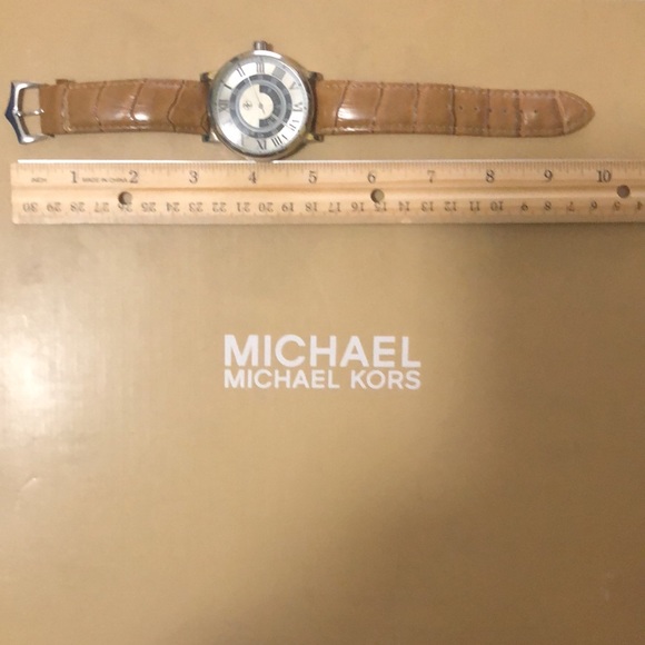 Mens Leather Band Watch - Picture 7 of 7